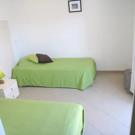 House With 2 Bedrooms In With Furnished Garden And Wifi 50 M From The *