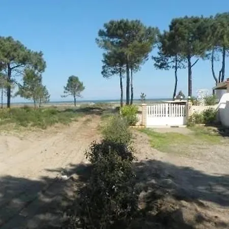House With 2 Bedrooms In With Furnished Garden And Wifi 50 M From The *